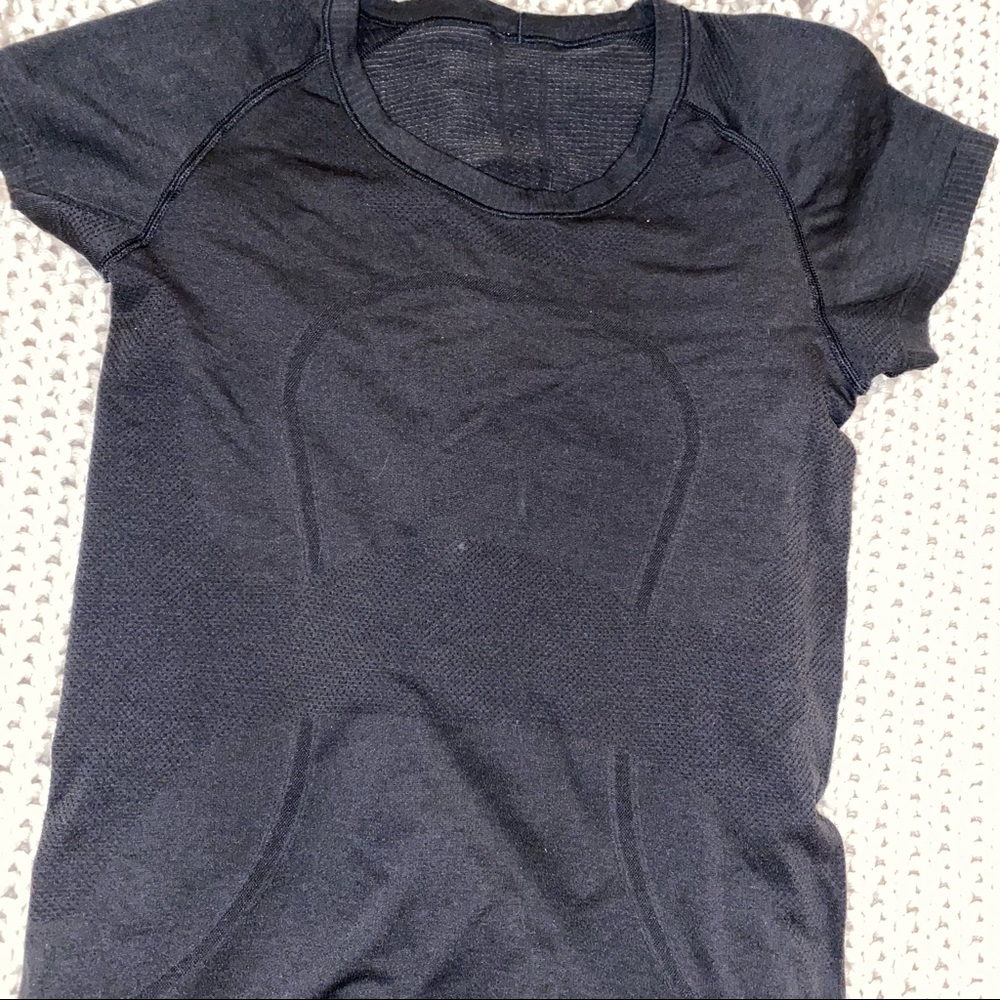 Lululemon Black Swiftly Run Tee size 8